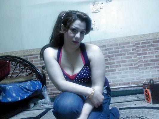 12P Hot Beautiful Iranian Lady
