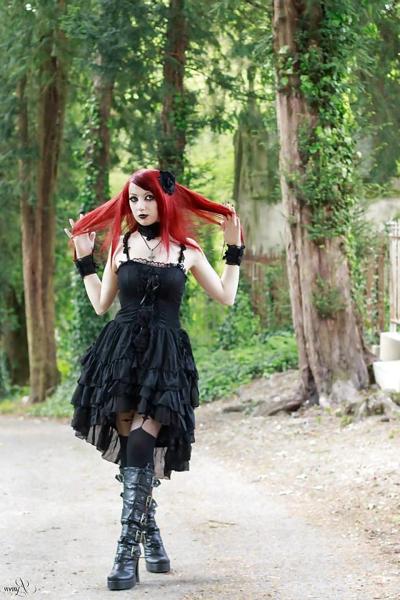 25P Dark and sexy gothic