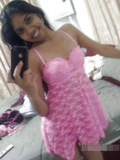 25P Desi Beautiful Bhabi Rasmi self  nu-de