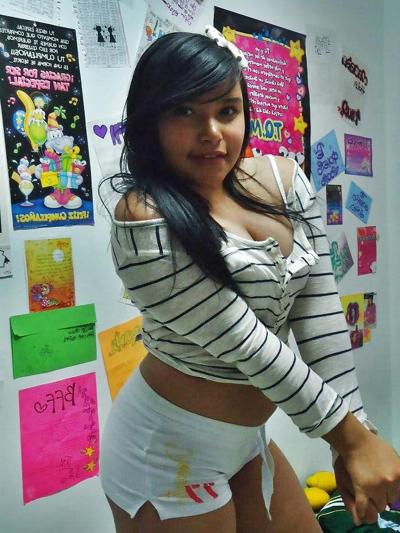 25P LATINAS CALIENTES EN SHORTS