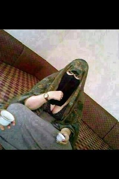 24P ÁRABE AMATEUR MUSULMAN BEURETTE HIJAB BNAT GRAN CULO vol.12