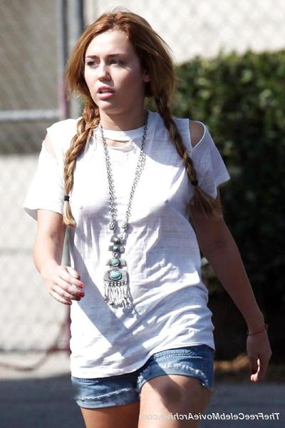8P Miley Cyrus sieht durch und baut Pokies auf