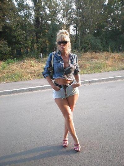 25P Milf from Serbia (40+)