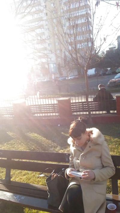 5P Sweet girl single in parck romanian