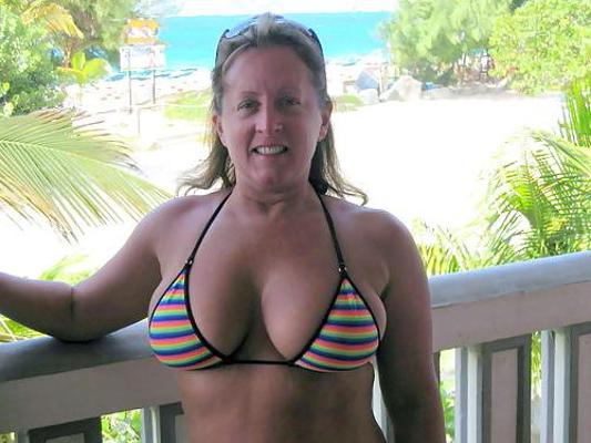 25P Swimsuit mature 