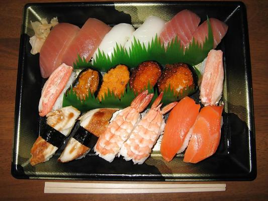 4P ジャパニッシュ エッセン - 日本料理