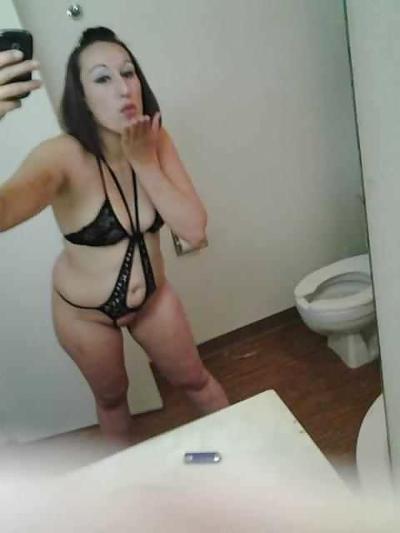 4P Another naughty Backpage girl... So yummy!!! 