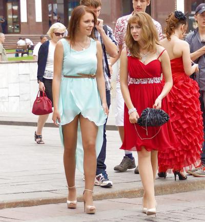 25P Voyeur candid upskirt leggy  street walkers
