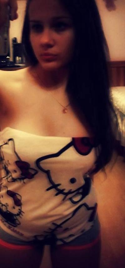 12P Fille bulgare : Toni