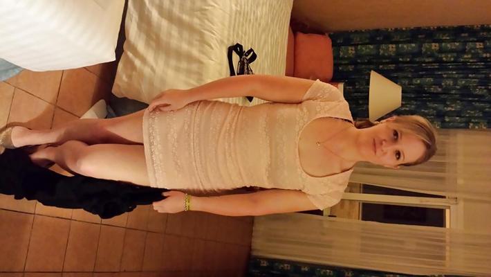 18P Моя сексуальная жена в отеле. перед ее траховым свиданием.