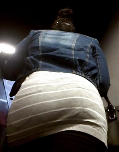 7P Beurette teen ass