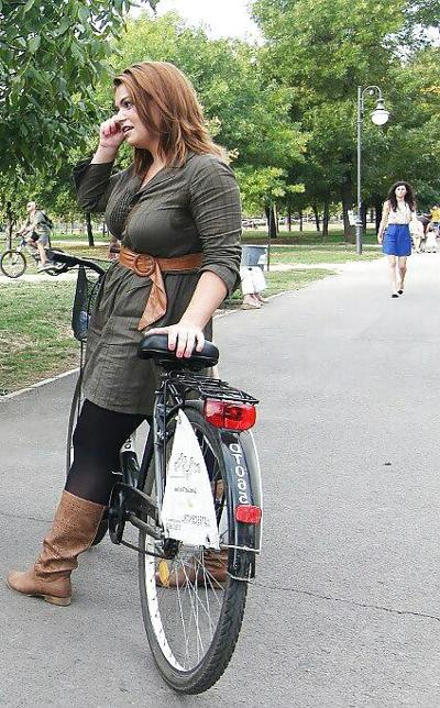 16P Sexy girls bike romanian