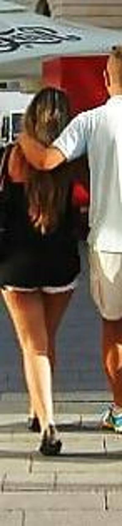 25P Sexy feet, legs annd ass romanian