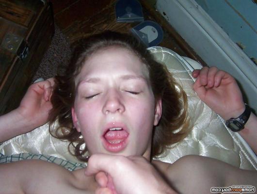 25P Babes love to suck deep
