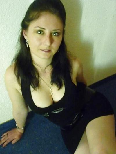 10P French escort timide shy girl 