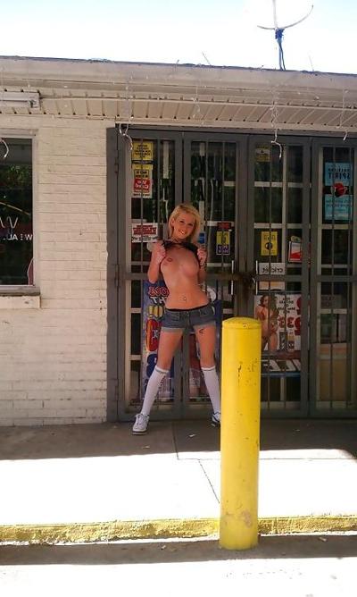 25P Flashing in Public 2