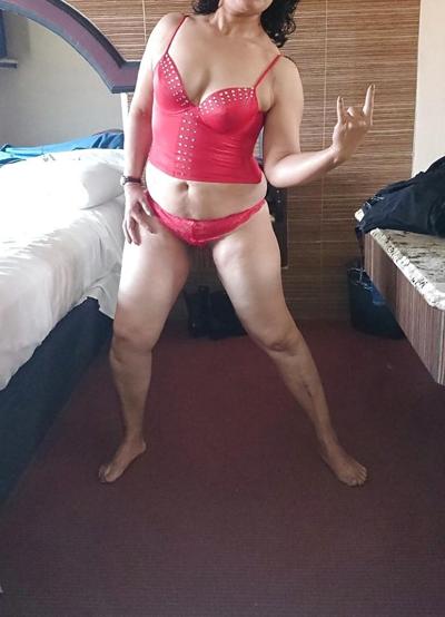 7P My wife loves to make me cuckold