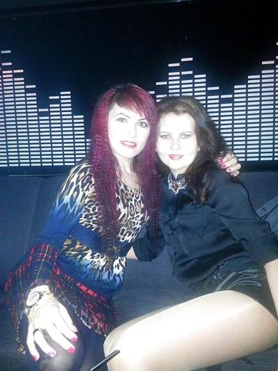 8P Romanian MILF Slut Camelia