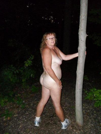 10P Wife's Fat Ass Ourdoors