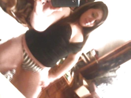 17P Big ass latina selfshot