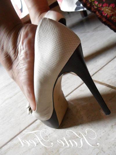 25P Kate Feet =2