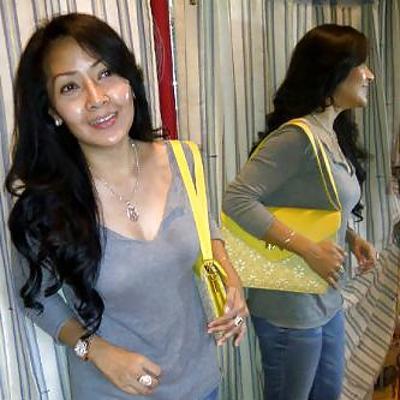 8P Sexy asiatische Frau May