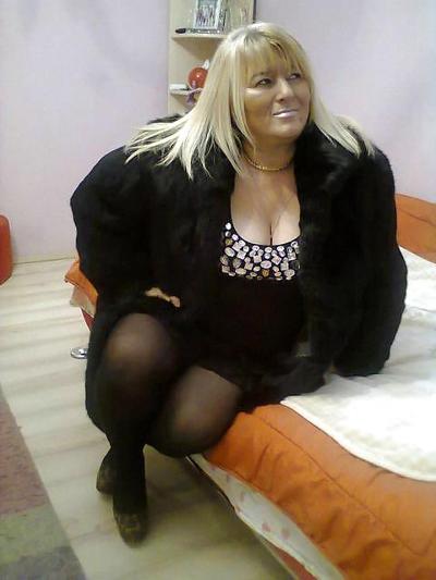 25P Facebook MILF Serbia