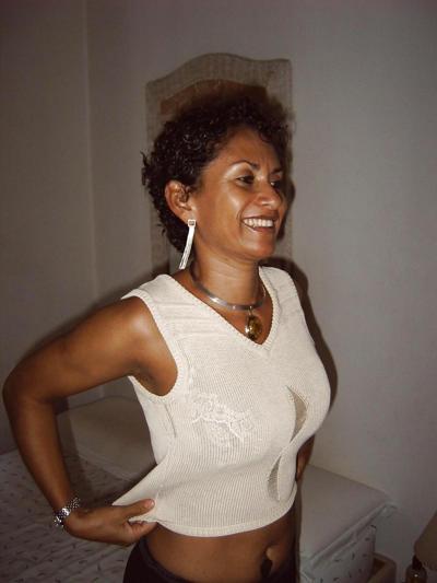 24P SeXXXy ebony MILF