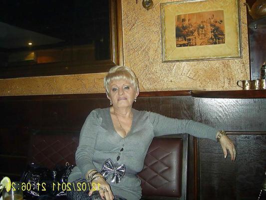 25P Sexy Granny Slut