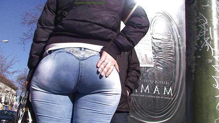 4P Gros cul espagnol en jean bleu