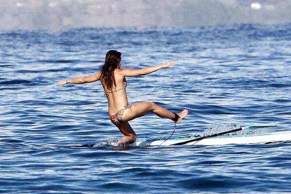 25P Alex Morgan Beach Bikini Candids