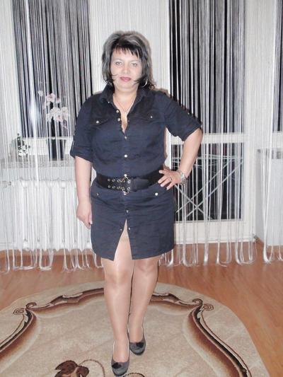 14P Mature Pantyhosed Lady