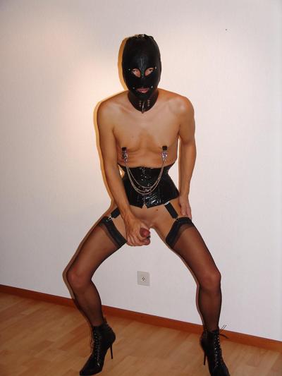 21P Slavinia in play latex