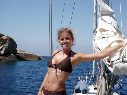 25P FB TEEN SLUTS - BIG BOOBS NIPPLES AND ASSES - COMMENT PLS
