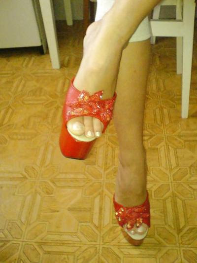 13P Red high heels