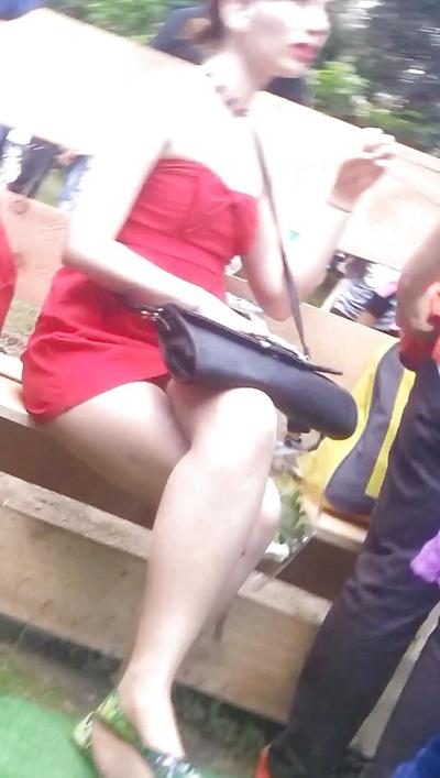 13P Spy sexy girls in red romanian - scufita rosie