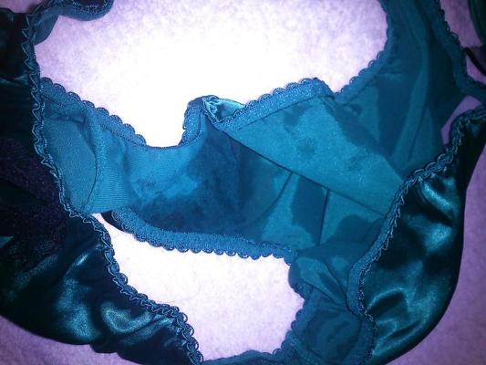 7P Cummed green satin bra and panties