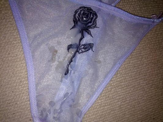 11P Mein schwanz 25 mit der unterhose von einer freundin cumshot