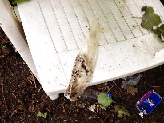 5P Wald in meiner naehe... Strumpfhose.... Kondom... Condom