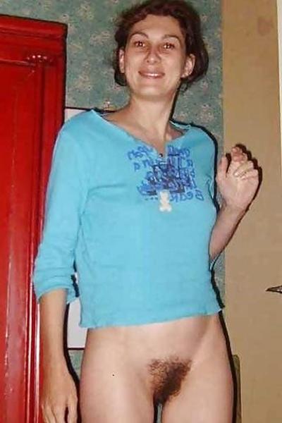 25P Hairy pussy bottomless 2.