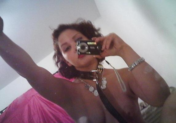 5P Black bitch selfshot