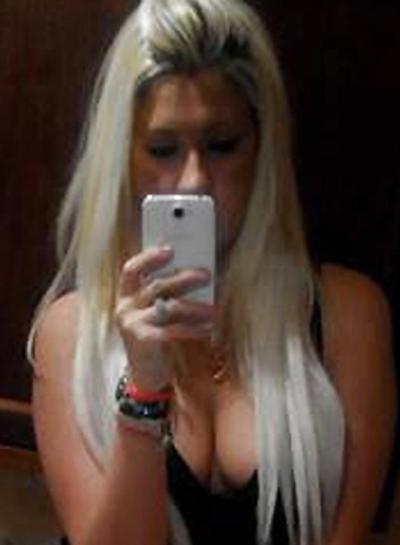 6P セクシーなブロンドのティーンのイタリア人のフェイスブックの友人