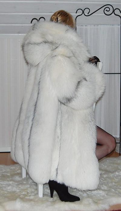 22P GODDESS OF FURS