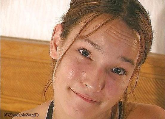 8P 18yr old Kayla sucking black dick