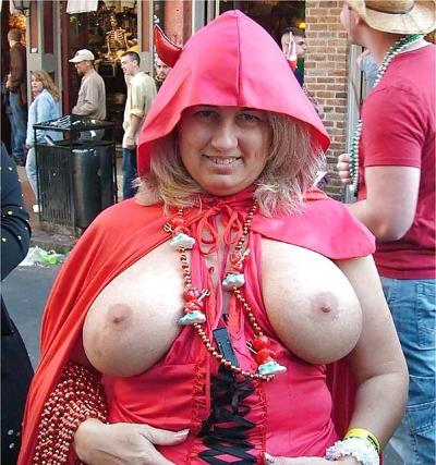 12P Mardi Gras Moms
