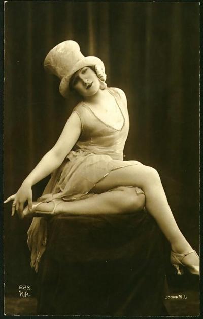 16P Vintage lady's &  Hats-num-001