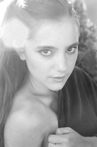 25P Alexa Nikolas
