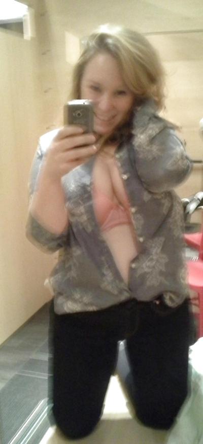 23P Wife pics a guy sent me