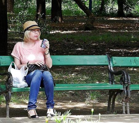 24P Spy old + young parck romanian