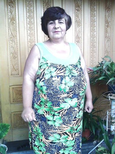 21P Romanian Huge Tits Amateur 16